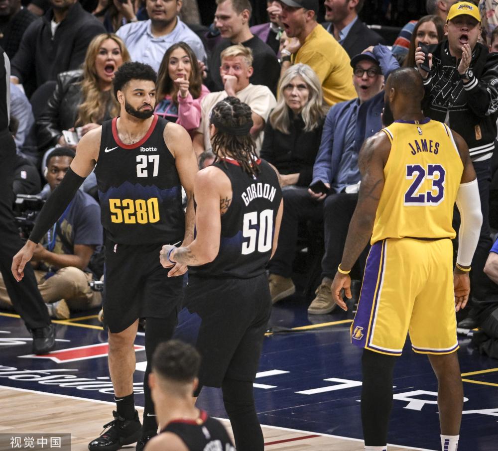 其中三分线 其中三分线