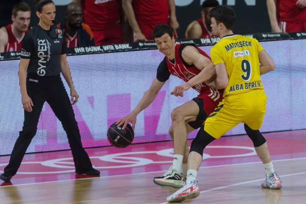 显然让教练 显然让教练