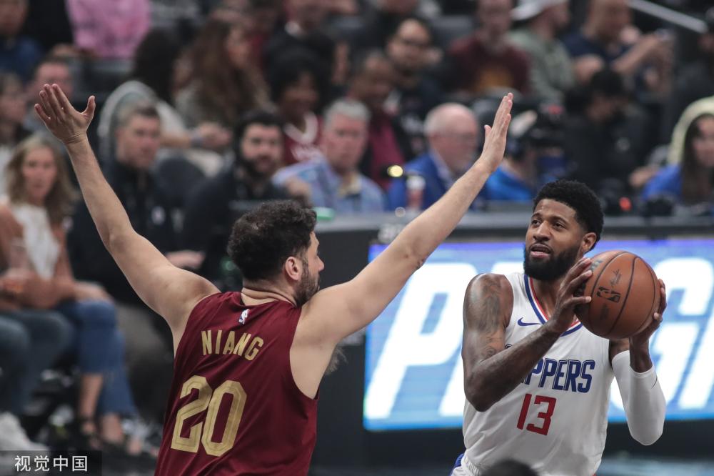 他曾通过出 他曾通过出