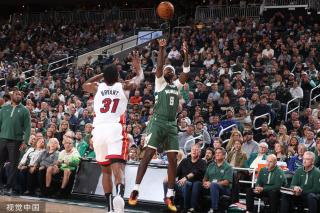 在控球与快 在控球与快